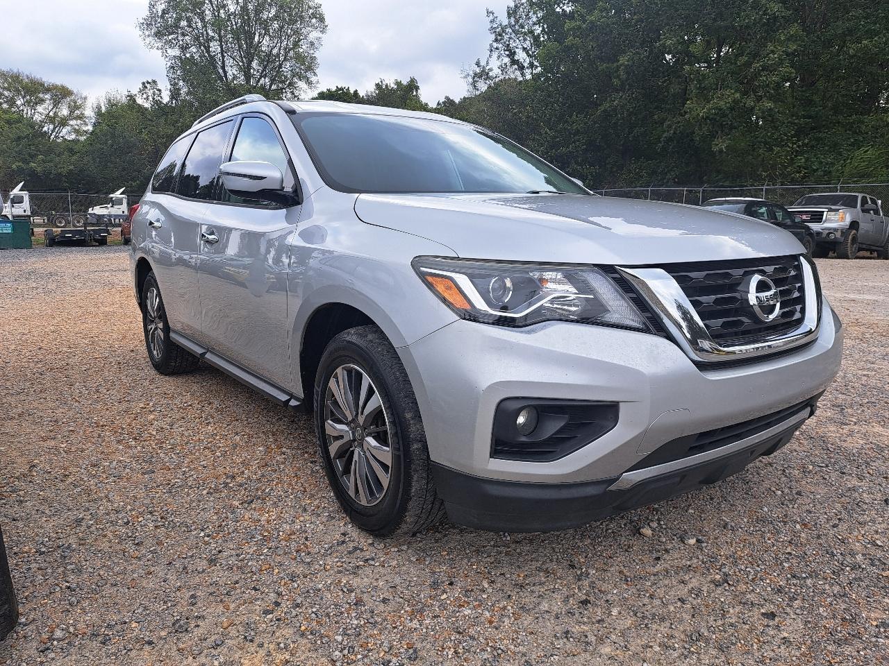 Nissan Pathfinder S 4WD 2017