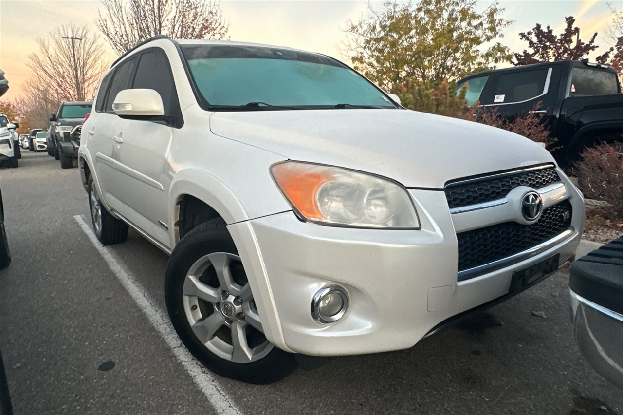 Toyota RAV4  2012
