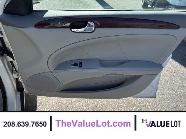 Buick Lucerne  2009