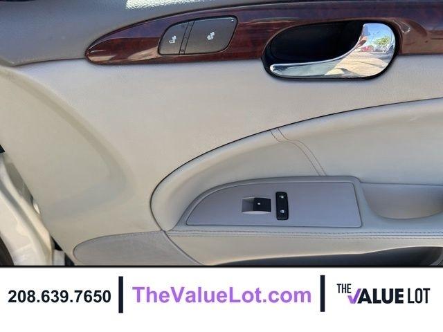 Buick Lucerne  2009