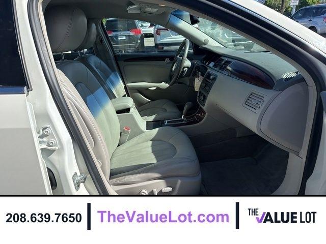 Buick Lucerne  2009