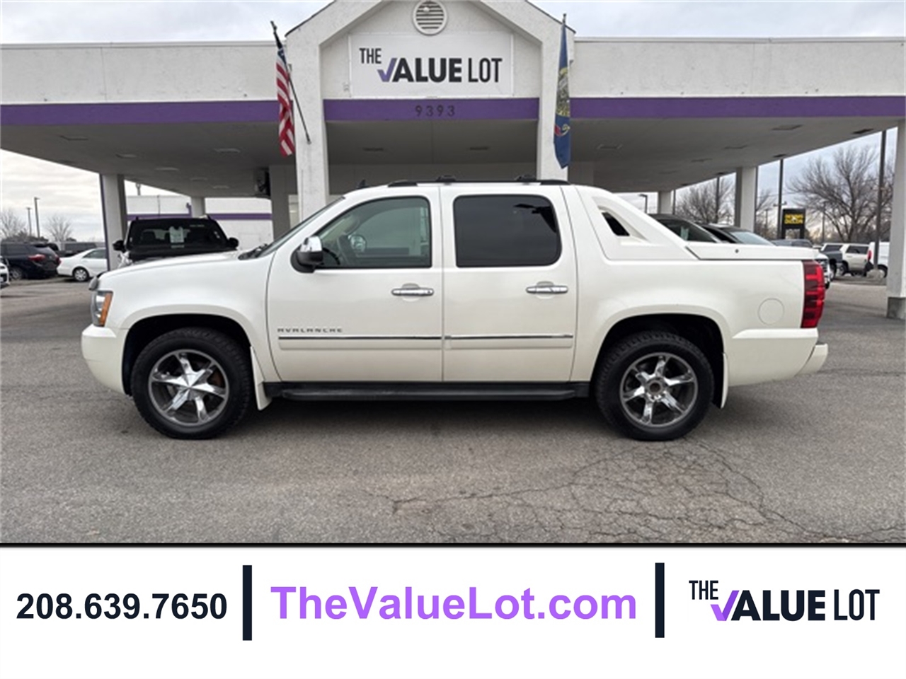 2012 Chevrolet Avalanche LTZ's photo