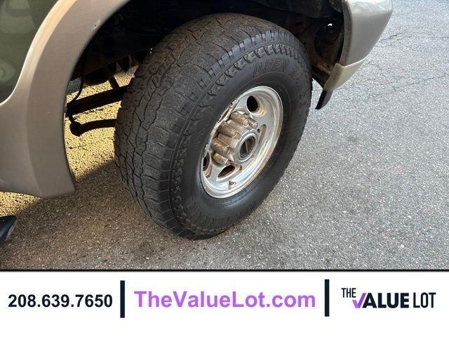 Ford Excursion  2004