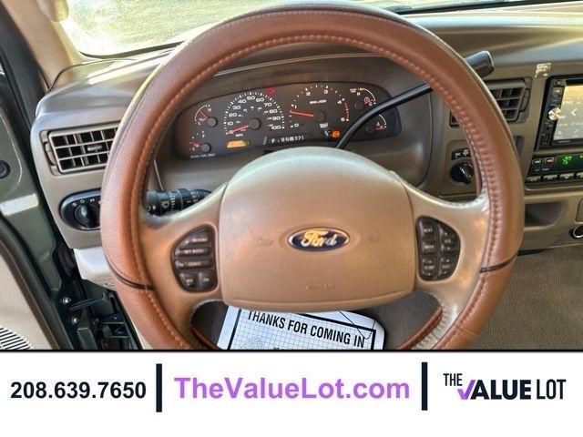 Ford Excursion  2004