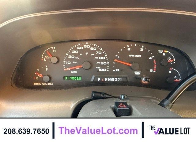 Ford Excursion  2004