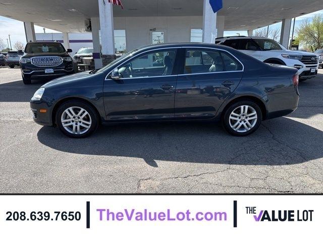 Volkswagen Jetta Sedan  2010