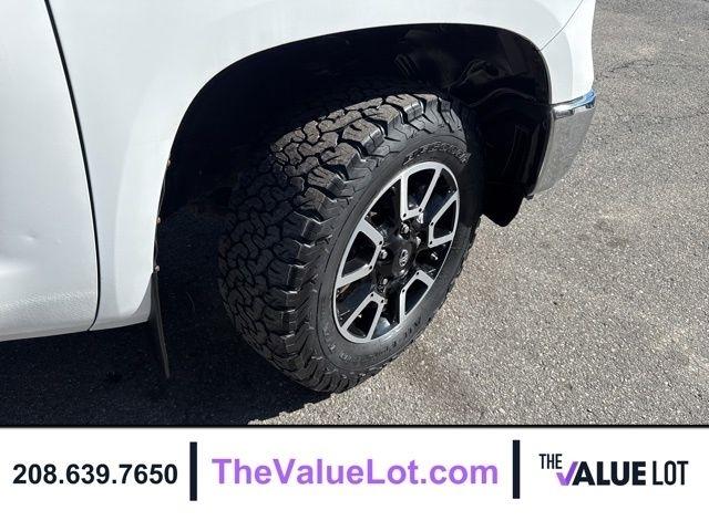 Toyota Tundra 4WD  2017