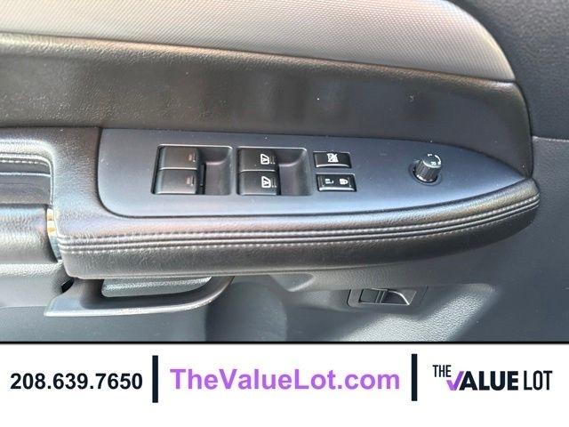 Nissan Armada  2014