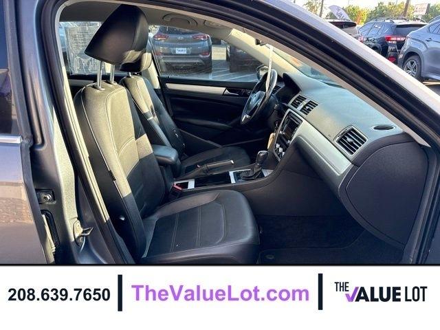 Volkswagen Passat  2012