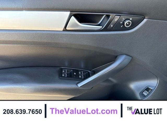 Volkswagen Passat  2012