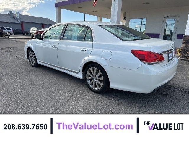 Toyota Avalon  2011