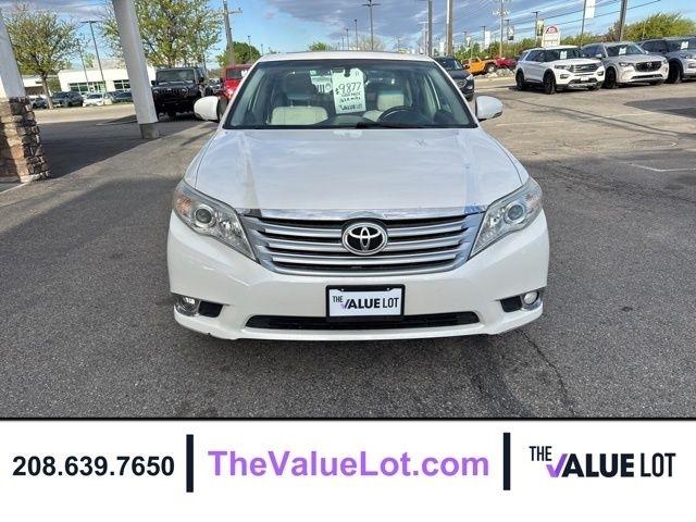 Toyota Avalon  2011