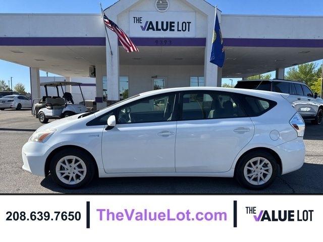 2014 Toyota Prius v Three