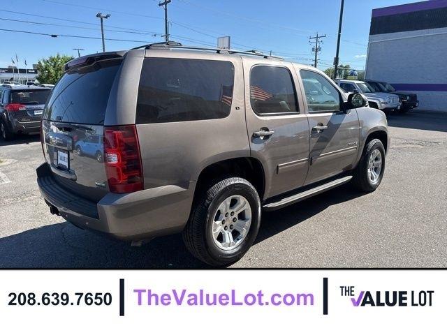 Chevrolet Tahoe  2011