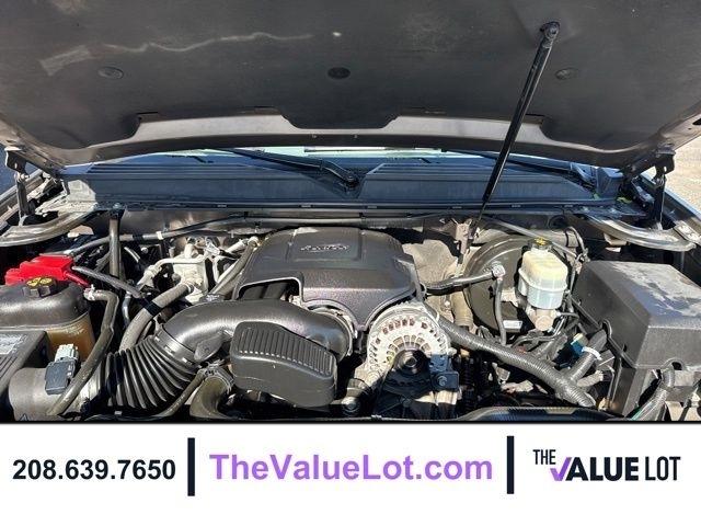 Chevrolet Tahoe  2011
