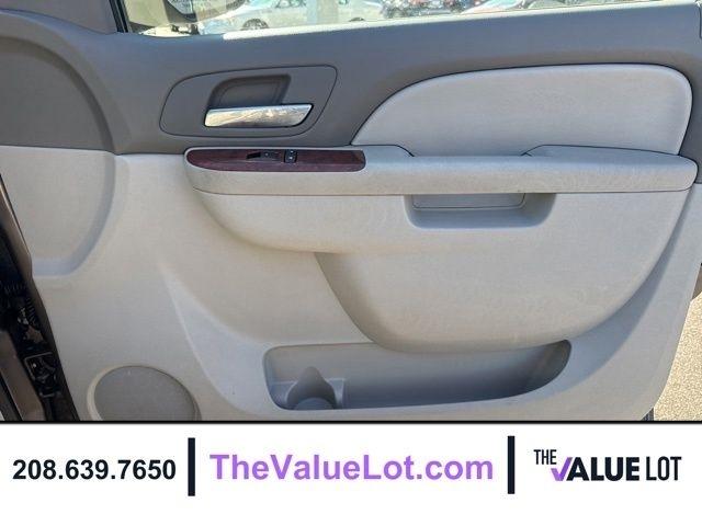 Chevrolet Tahoe  2011