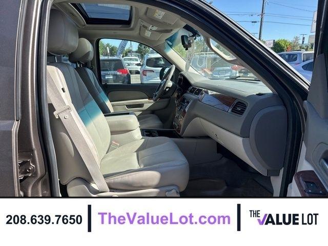 Chevrolet Tahoe  2011
