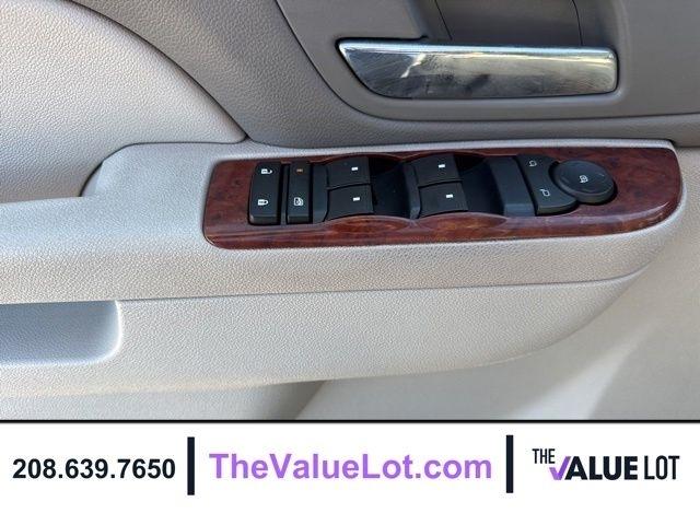 Chevrolet Tahoe  2011