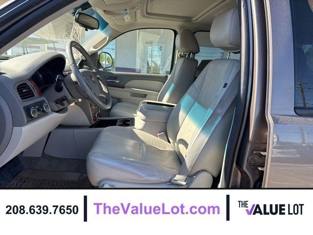 Chevrolet Tahoe  2011