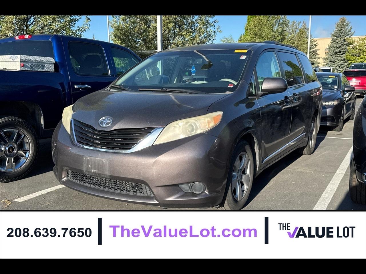 Toyota Sienna  2012