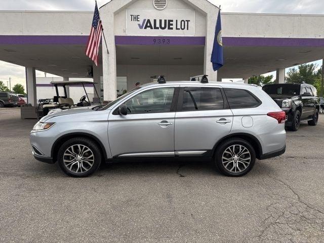 2017 Mitsubishi Outlander ES