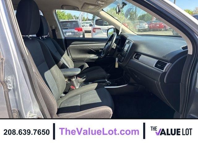 Mitsubishi Outlander  2017