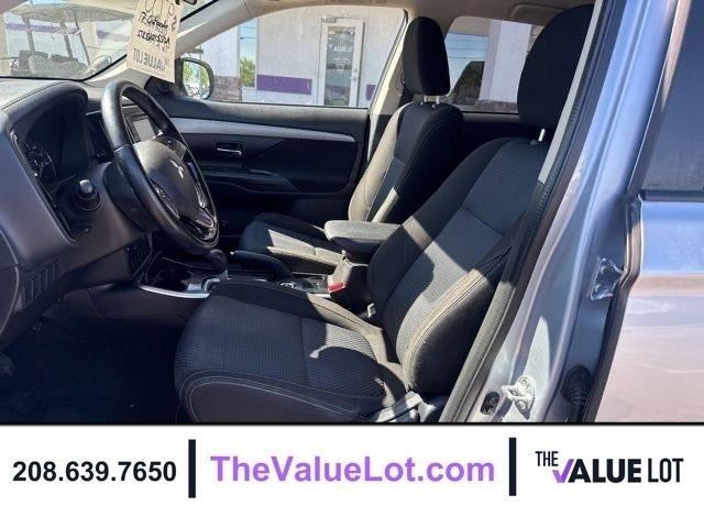 Mitsubishi Outlander  2017
