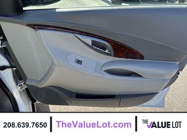 Buick LaCrosse  2010