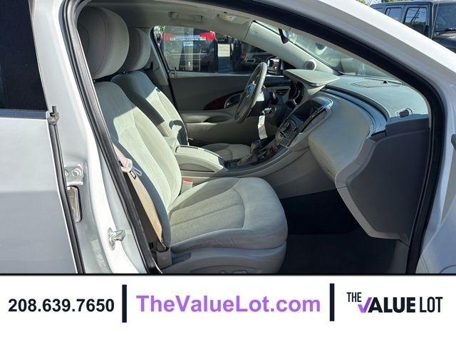 Buick LaCrosse  2010