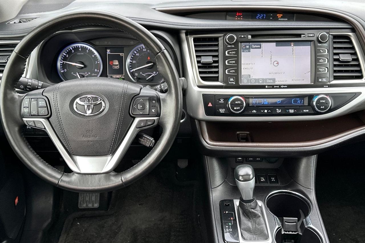 Toyota Highlander  2017
