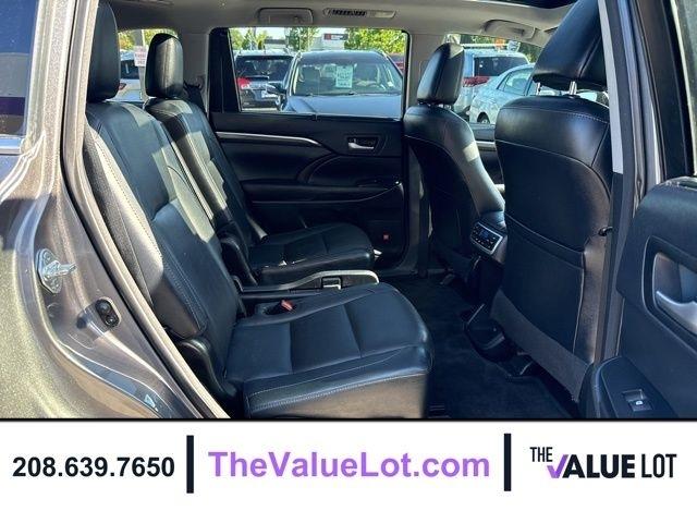 Toyota Highlander  2017