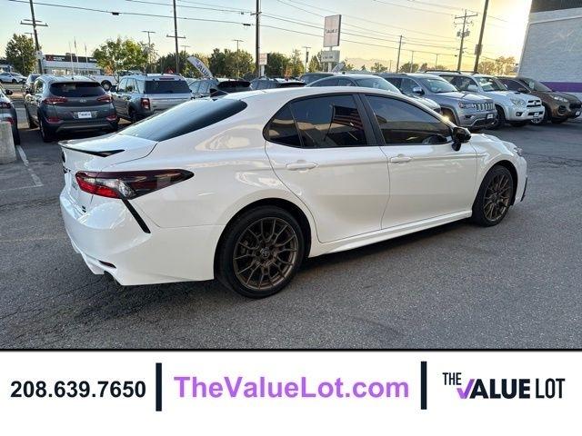 Toyota Camry  2023