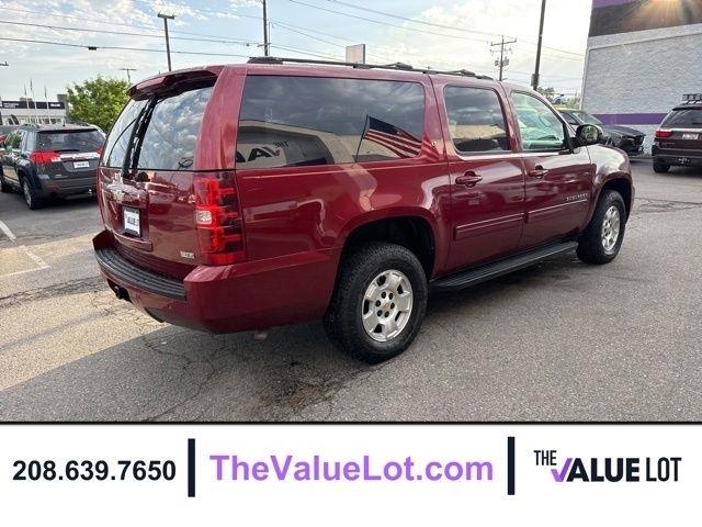 Chevrolet Suburban  2010