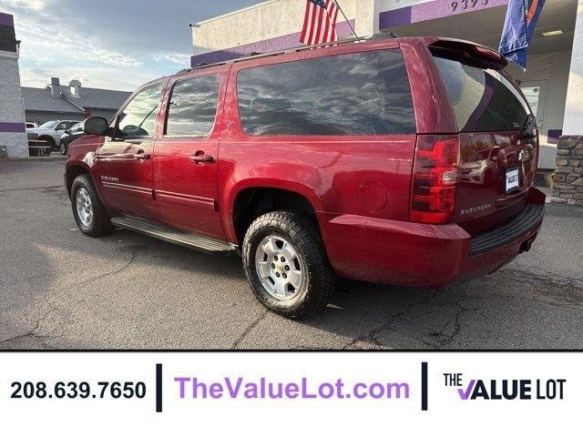 Chevrolet Suburban  2010