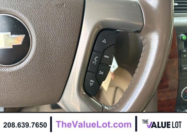 Chevrolet Suburban  2010