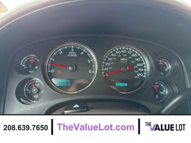 Chevrolet Suburban  2010