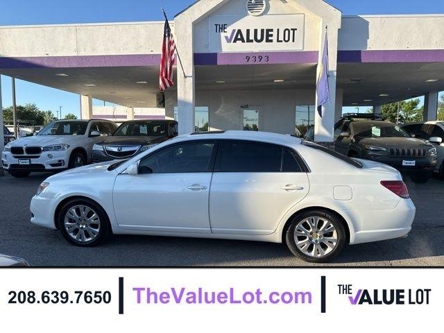 2009 Toyota Avalon Limited's photo