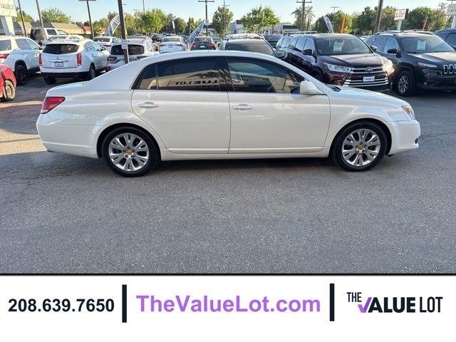 Toyota Avalon  2009