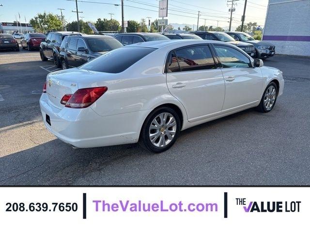 Toyota Avalon  2009