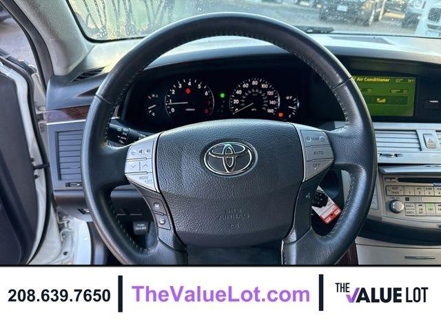 Toyota Avalon  2009