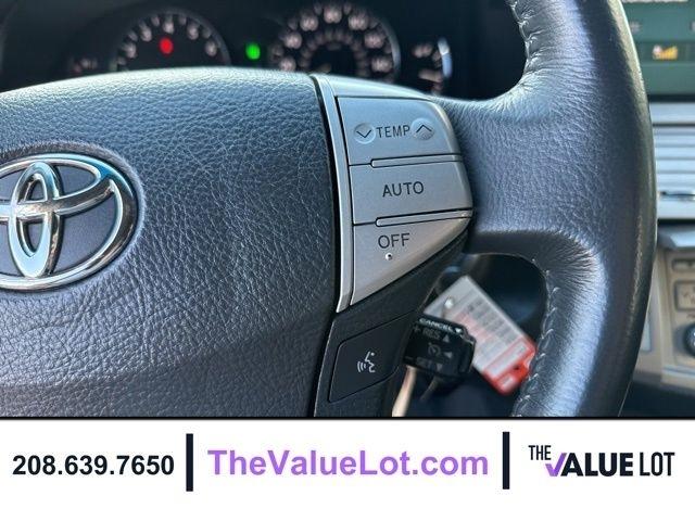 Toyota Avalon  2009