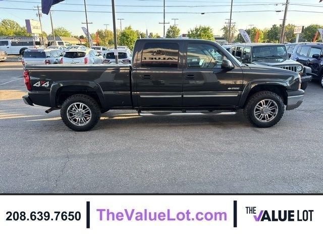 Chevrolet Silverado 2500 Crew Cab  2004