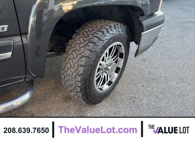 Chevrolet Silverado 2500 Crew Cab  2004