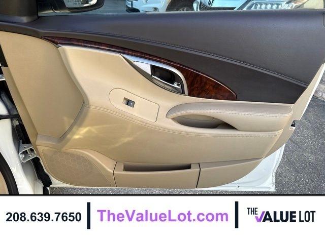 Buick LaCrosse  2010