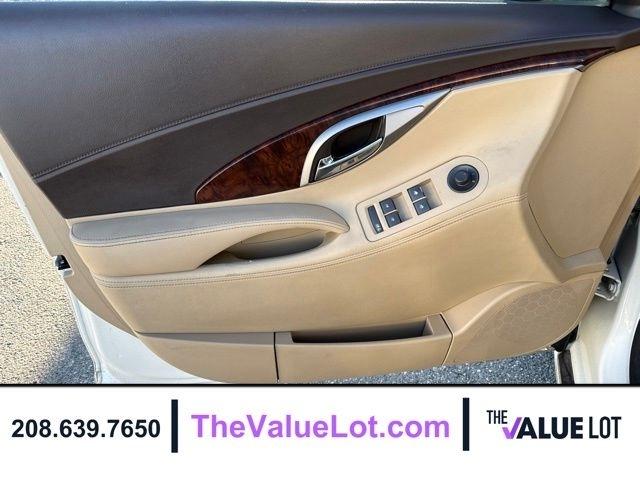 Buick LaCrosse  2010