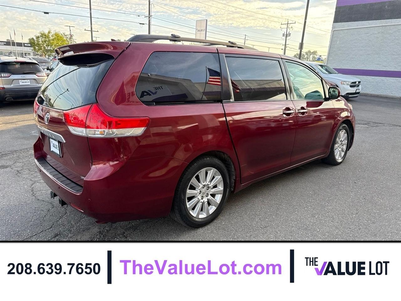 Toyota Sienna  2011