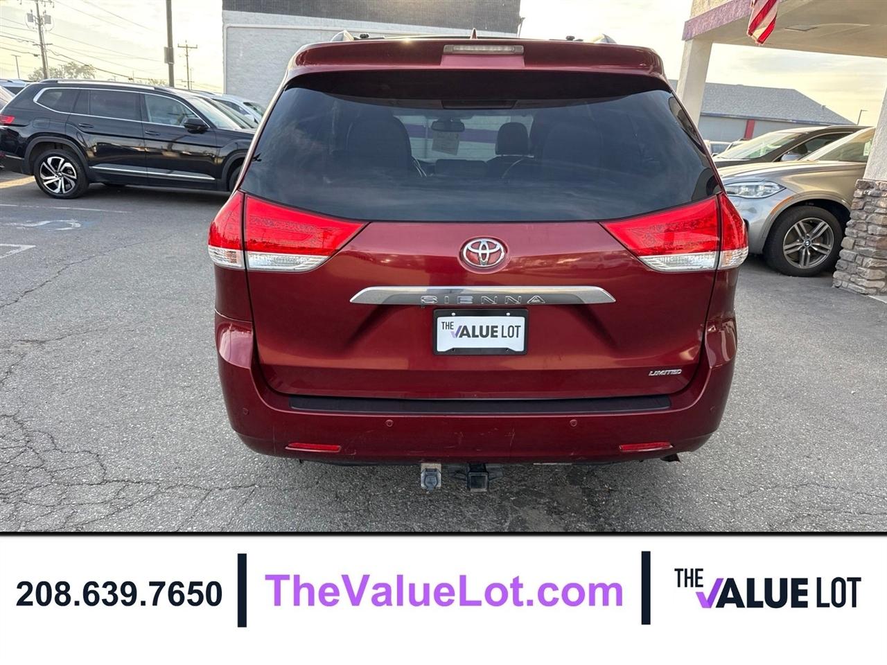 Toyota Sienna  2011