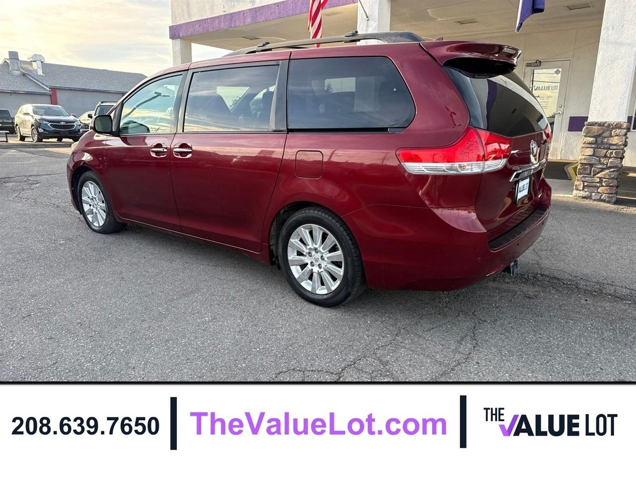 Toyota Sienna  2011