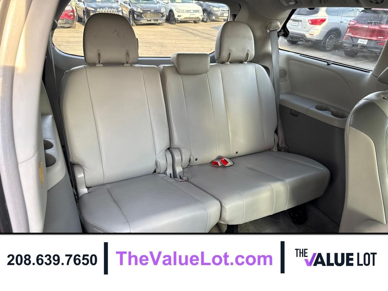 Toyota Sienna  2011