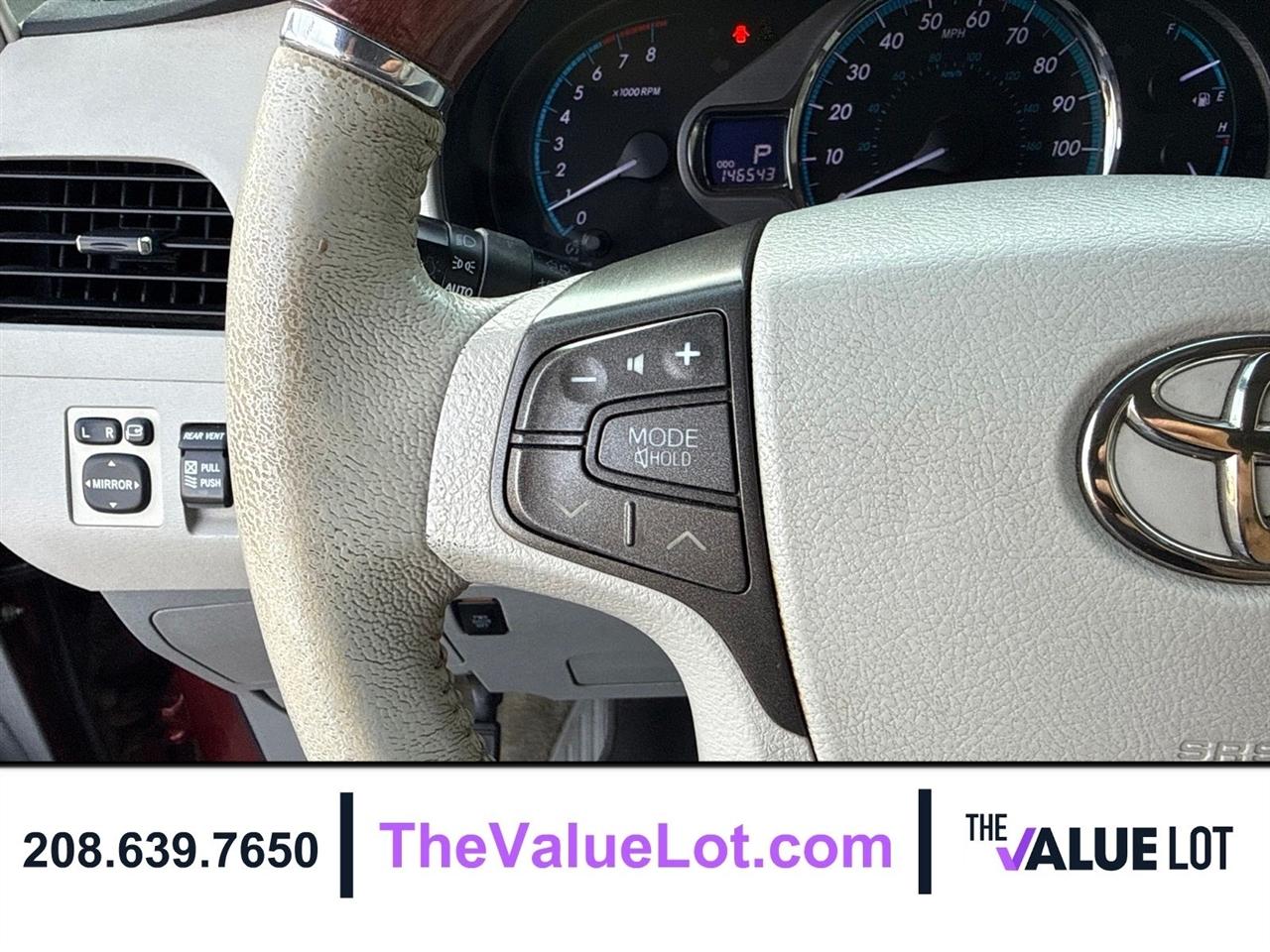 Toyota Sienna  2011